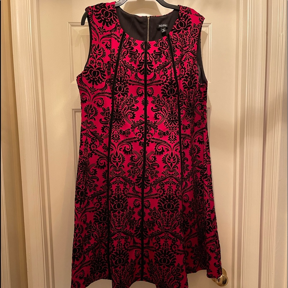 14 Women Roz & Ali red/black fit and flare dress